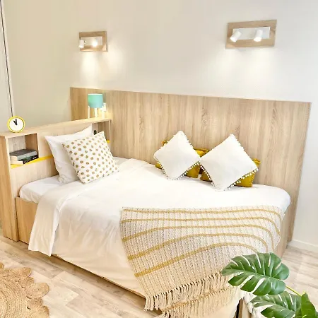 Hotel apartamentowy Sweetly Saint Augustin Bordeaux